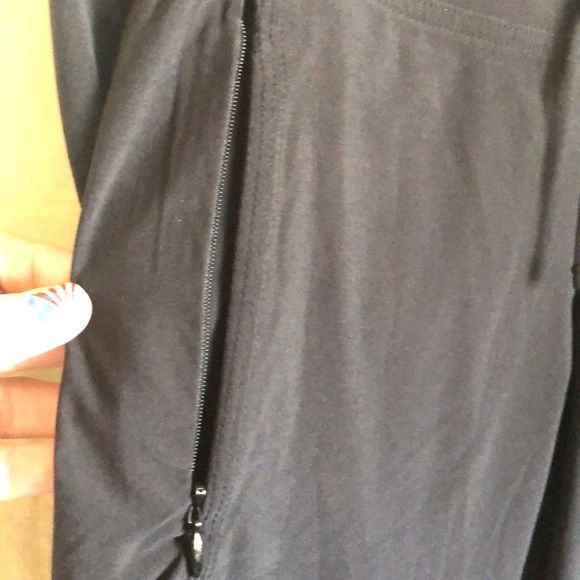 Athleta Black La Vive Jogger Pant, size 4 - Picture 3 of 9